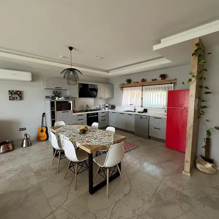 Suna Summer House Ferienhaus *